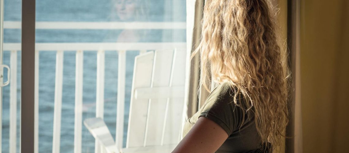 Peut-on bronzer sans risque à travers une vitre ? Peut-on bronzer sans risque à travers une vitre ?